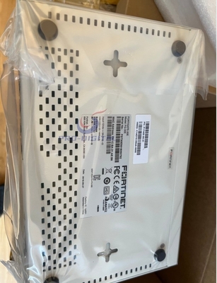 Fortinet FG-30E Firewall por cable 900 mil sesiones simultáneas para una seguridad sólida