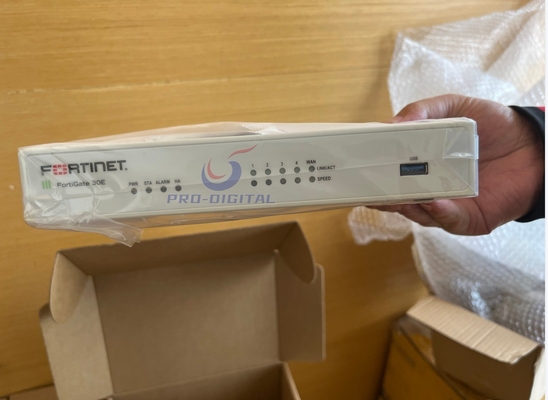 Fortinet FG-30E Firewall por cable 900 mil sesiones simultáneas para una seguridad sólida